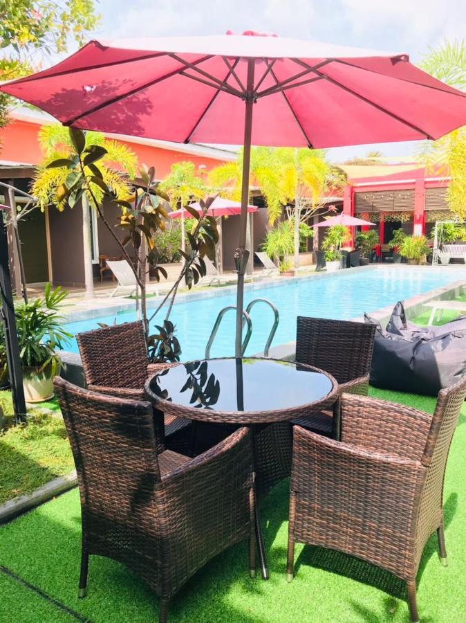 Villa Abadi Resort Пантай-Сенанг Экстерьер фото