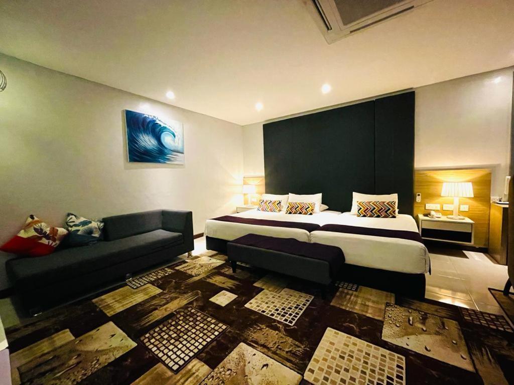 Villa Abadi Resort Пантай-Сенанг Экстерьер фото